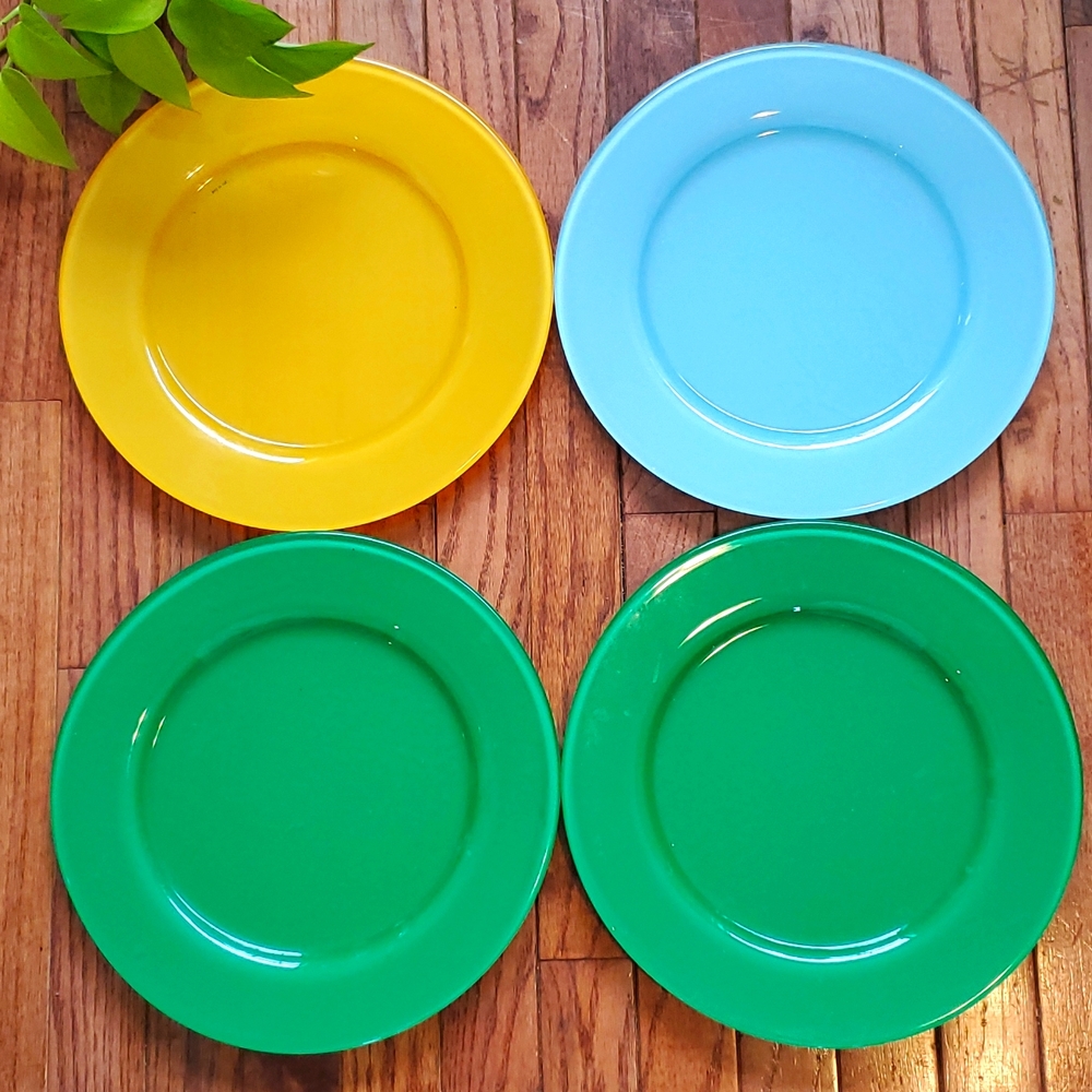 Four (4) glass charger plates